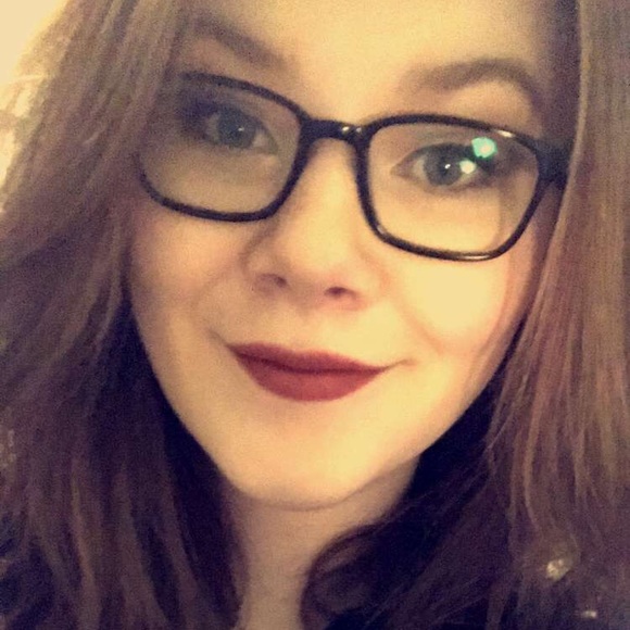 Meet your Posher, Ellen - Picture 1 of 1